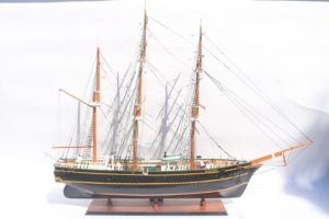Maqueta de Barco de Madera Estilo Náutico Sigyn, Pintada a Mano, con Características Regionales Europeas, Decoración Feng Shui para el Hogar - Product Image 3