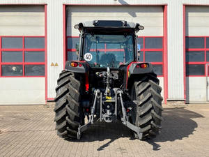 NOUVEAU TRACTEUR FERME Massey Ferguson 5712 M 4WD Cab Essential - Product Image 4