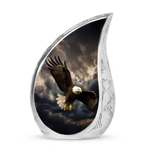 Urna Funeraria Grande con Diseño de Águila y Nubes de Lluvia para Cenizas URNSASHES - Product Image 1