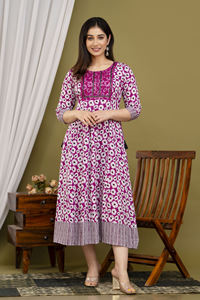 Robe longue de qualité supérieure séquence broderie travail côté Dori Handloom fabricant indien - Product Image 4