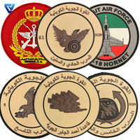 Fabricant OEM Personnalisé Logo Koweït Arabie Saoudite Écusson en Caoutchouc PVC Souple en Relief 3D pour Vêtements