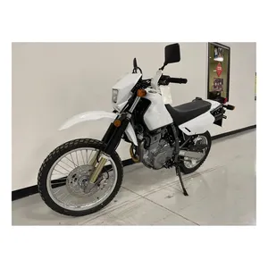 Modo bastante usado Moto de aventura de la motocicleta Suzuki DR 650 FUEGO POWER TEKKEN Motocicleta