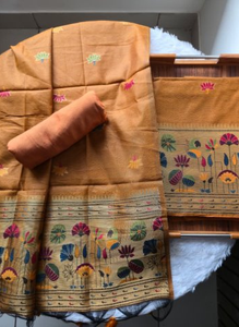 Costume en soie banarasi tissé à la main - Product Image 2