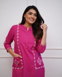 Vêtements de bureau indiens confortables toute la journée Pantalon Kurti brodé élégant Bouton tendance Détaillant pour adultes Collection de garde-robe - Product Image 2