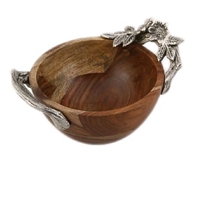 Cuenco de madera Mango antiguo de aluminio Diseño diferente Cuenco de madera de acacia para servir a precio al por mayor - Product Image 1