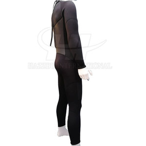 Maillot de bain durable pour hommes, en matière douce et extensible, parfait pour les longues séances de natation et les activités de plage - Product Image 3