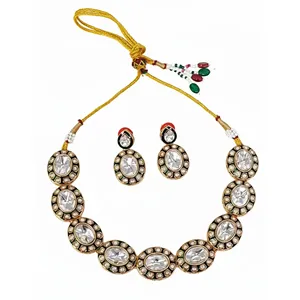 Ensemble de bijoux fins de forme ovale en Meenakari vert pour femmes, plaqué or, ethnique, avec perle, diamant et émeraude, pour les mariages et les cadeaux - Product Image 2