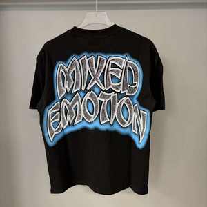 เสื้อผ้าผู้ชายสไตล์เรโทรแนวสตรีท ผ้าถักโพลีเอสเตอร์/คอตตอน ระบายอากาศ แห้งเร็ว พิมพ์ลายดิจิทัลผสมผสานอารมณ์ คุณภาพสูง ออกแบบโดยนักออกแบบแฟชั่น - Product Image 3