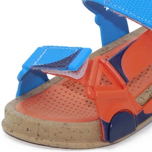 Orange et bleu pour les garçons de haute qualité, confortable, design à la mode et sandales ludiques amusantes pour les enfants - Product Image 2