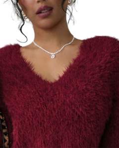 Robe pull en tricot moelleux bordeaux pour femmes, col en V, manches longues, douce et moelleuse, chaude pour l'hiver, mode, fabricant en gros OEM, sur mesure - Product Image 5
