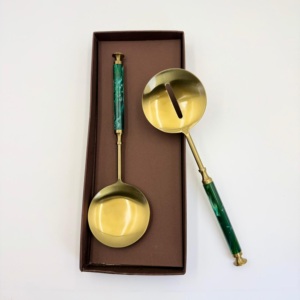 Ensemble de vaisselle moderne minimaliste de luxe plaqué or avec poignée en résine, serveur à salade en acier inoxydable de haute qualité pour la cuisine à domicile - Product Image 5