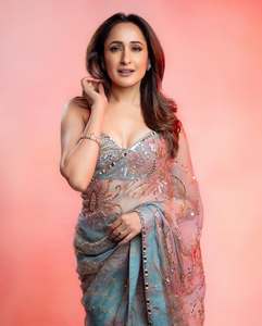 Dernier Look Royal Indian Bollywood Designer Exclusive Sari Party Wear Saree Superbe Look Trendy Showstopper Saree Meilleure vente - Product Image 1