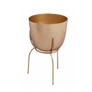Macetas de flores de color dorado Diseño de acabado de color Decoración interior Maceta de suelo Diseño de sala de estar Macetas de metal - Product Image 2