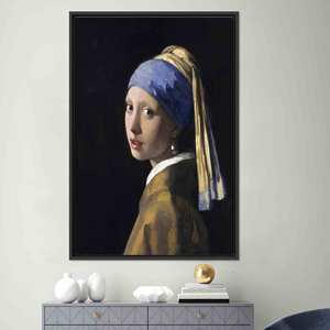 Fille avec une boucle d'oreille en perle, art mural en verre : célèbre impression sur toile, toile encadrée noire - Product Image 1