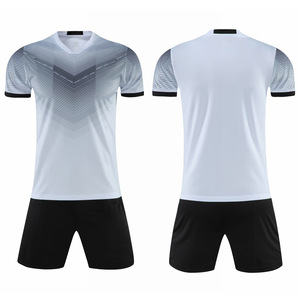 Camiseta de fútbol de manga larga negra y verde personalizable, diseño de práctica de moda para ropa de entrenamiento estadounidense, compra en línea - Product Image 3