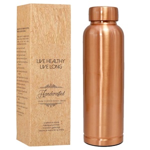 Diseño martillado Botella de agua de cobre Accesorios para bebidas Caja de patrón personalizada duradera disponible a precio nominal - Product Image 6