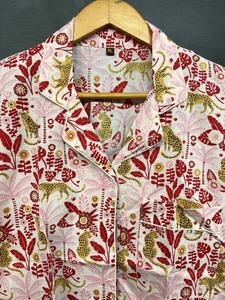 Ensemble de pyjamas en coton premium |   Vêtement de détente confortable et doux avec logo sur le devant et taille élastique pour toutes les saisons - Product Image 3