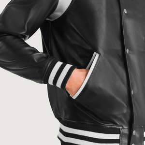 Veste universitaire personnalisable pour les équipes, les écoles et les marques, avec des coutures de haute qualité et des matériaux haut de gamme - Product Image 4