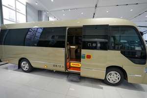 Minibús de Lujo Usado, Diésel, Automático, Vehículo de Transporte de Pasajeros - Product Image 5