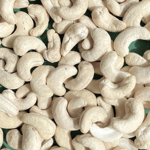 Factory Directly Raw Cashew Nuts WW180, WW240, WW320, LP Cashew Nuts W180 Cashew Nuts With Custom Packaging - Product Image 1