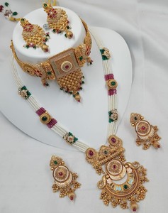 ENSEMBLE DE BIJOUX CLIENTS EN CUIVRE TRADITIONNELS ET À LA MODE INDIENS ENSEMBLE DE BIJOUX DE MARIAGE POUR FEMMES BOUCLES D'OREILLES ET COLLIER - Product Image 1