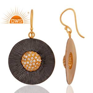 Boucles d'oreilles pendantes en argent 925 plaqué or jaune avec zircon blanc de créateur, vente en gros, fournisseur de bijoux - Product Image 4