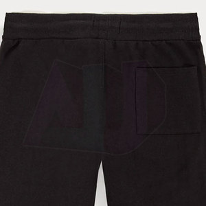 Shorts décontractés pour hommes en coton uni ultra confortables avec tissu léger et respirant pour les journées chaudes - Product Image 6