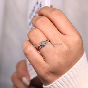 Bague de fiançailles classique en diamant cultivé en laboratoire minimaliste personnalisable 10k 14k 18k plaqué or bague IGI taille brillant - Product Image 2