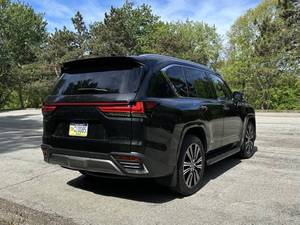 Lexus LX 700h Luxury AWD Luxury 4dr SUV 2021 a 2026, autos usados en buen estado a la venta - Product Image 3