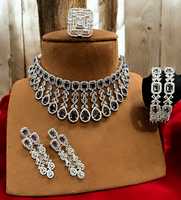 Ensemble Collier, Boucles d'Oreilles, Bracelet et Bague en Laiton et Zircon Style Américain Tendance pour Femmes et Filles - Cadeau Scintillant pour Mariage et Fête