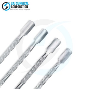 OEM Pousse-cuticules au design simple et classique, lot de 4 pièces en acier inoxydable personnalisable avec logo, commande en gros pour salons de beauté et détaillants CE - Product Image 6