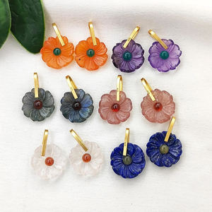 Colgantes de Cuarzo Rosa Tallados en Forma de Flor, Chapados en Oro, Dijes de Plata 925 con Piedra Central de 3mm, Joyería Fina Tallada - Product Image 4