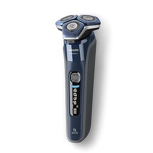 Afeitadora Eléctrica Recargable Húmeda/Seca con Tecnología de Triple Cuchilla, Soporte de Carga de Limpieza Rápida, Estuche de Viaje y Recortadora - Product Image 1