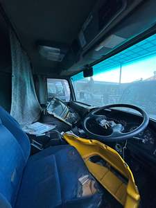 Conjunto de Cabina ISUZU Giga Usado - Product Image 4