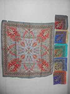 Custom Made Vintage <b>Silk</b> Screen Printed Square <b>Scarves</b> 100x100cm with Camouflage Pattern for Stylish Outfits - Product Image 2