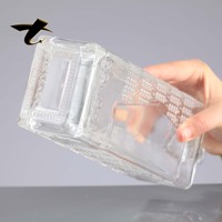 Bouteille de liqueur en verre personnalisée de 700 ml avec ligne verticale et surface pour décalcomanie, idéale pour la vodka, le gin, le whisky et les spiritueux