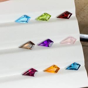 Kit de múltiples piedras preciosas de laboratorio, gemas sintéticas surtidas cortadas con precisión, perfectas para la fabricación de joyas, manualidades y diseños personalizados - Product Image 1