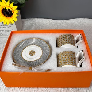 Graceful Decal Design Bone <strong>China</strong> Coffee <strong>Cup</strong> Restaurant Ceramic Gold Tea <strong>Cup</strong> Sets Luxury Saucer Business Gifts - Product Image 4