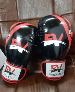 Guantes de boxeo de cuero PU de color con logotipo personalizado para artes marciales, Equipo de Boxeo fabricado con durabilidad de alta visibilidad - Product Image 1