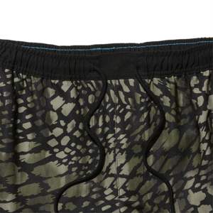 Pantalones cortos deportivos atléticos informales OEM para hombre, logotipo personalizado, pantalones cortos de entrenamiento de 5 pulgadas para hombre, pantalones cortos de gimnasio para hombre con bolsillo - Product Image 6