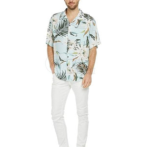 Ensemble de vêtements assortis confortables pour les vacances en famille, idéal pour les escapades estivales, les journées à la plage et les célébrations de vacances. - Product Image 2