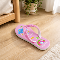 Sandales d'été antidérapantes à lanières tressées pour filles, vente en gros, directement de l'usine, avec logo personnalisé, en PVC, tongs de plage, pas cher