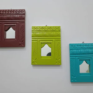 Marcos de Ventana y Jharokhas de Madera Art Deco Hechos a Mano, Tallados a Mano con Intrincados Relieves para Reventa por Home - Product Image 1