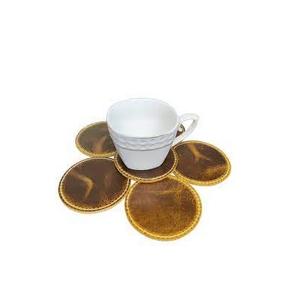 Posavasos y posavasos de cuero para cerveza, juego de posavasos personalizado redondo para bebidas y uso hecho a mano - Product Image 2