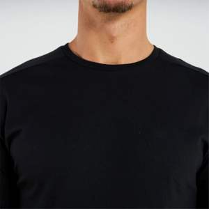Camiseta de punto de poliéster 100% de corte regular para hombre, Manga corta negra con dobladillo recto, marca sutil, ecológica, antibolitas - Product Image 3