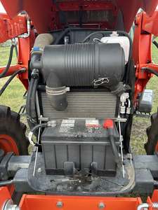 รถแทรกเตอร์การเกษตร M7040 4x4 4WD 67 แรงม้า มือสอง ใช้งานน้อย ขาย - Product Image 3