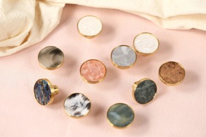 Perilla de resina de diseño para armarios, cajones y puertas, manija decorativa única para muebles de decoración del hogar y necesidades de estilo interior - Product Image 2