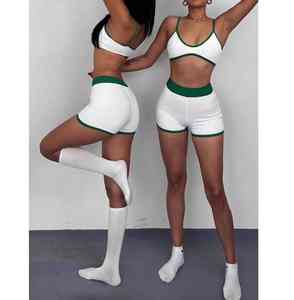 Ensemble de yoga de gymnastique pour femmes OEM soutien-gorge d'entraînement deux pièces et short de fitness modèle solide Gymwear à la mode - Product Image 3