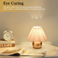 Lampe de bureau moderne nordique à 3 couleurs, à intensité variable, avec interrupteur, base en métal doré, tissu plissé en forme de pétale, pour chambre à coucher, chevet, salon