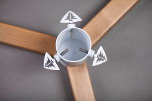 Support de Noël Yuletide Base Décor de vacances élégant et robuste Essentiel - Product Image 4